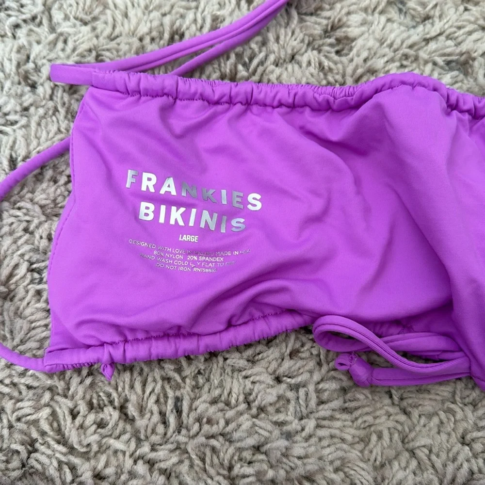 Women’s Frankie’s Bikinis purple swimsuit set sz Large Cute!